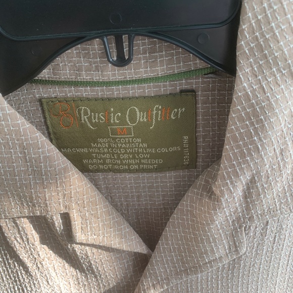 Button up - Picture 3 of 4